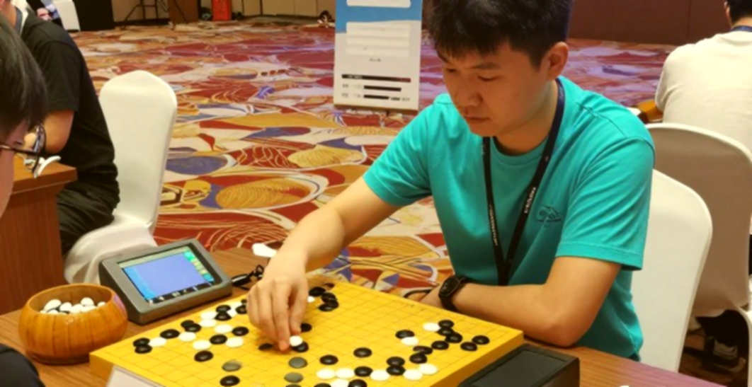 ChessBase Magazine #225: Phân tích kiện tướng giữa kỷ nguyên engine miễn phí