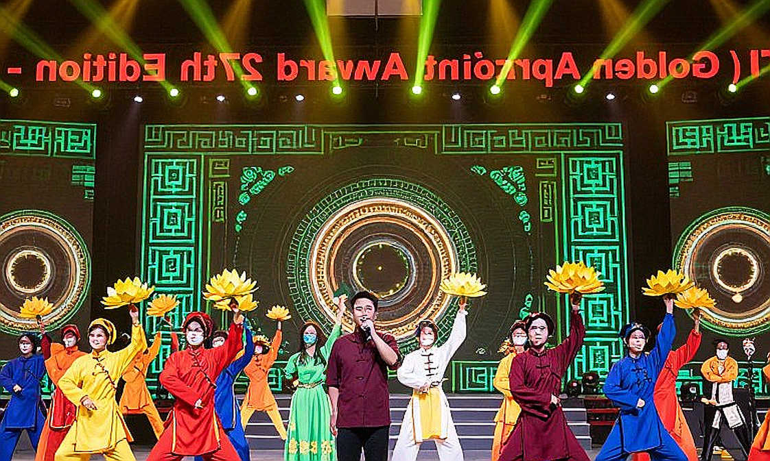 Đường chạy Việt Nam và chu kỳ bảy năm: đọc lại dữ liệu SEA Games bằng đồng hồ bấm giờ Đường chạy Việt Nam và chu kỳ bảy năm: đọc lại dữ liệu SEA Games bằng đồng hồ bấm giờ