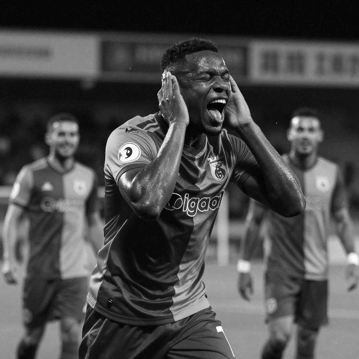 V.League từ băng ghế cuối: Nhịp vận hành, dòng chảy nhân lực và những khoảng lặng không ai đo
