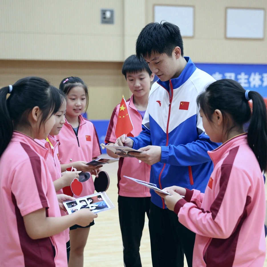 Hai nhà vô địch U11 nước Anh và khoảng lặng cần thiết trước khi bước ra thế giới Hai nhà vô địch U11 nước Anh và khoảng lặng cần thiết trước khi bước ra thế giới