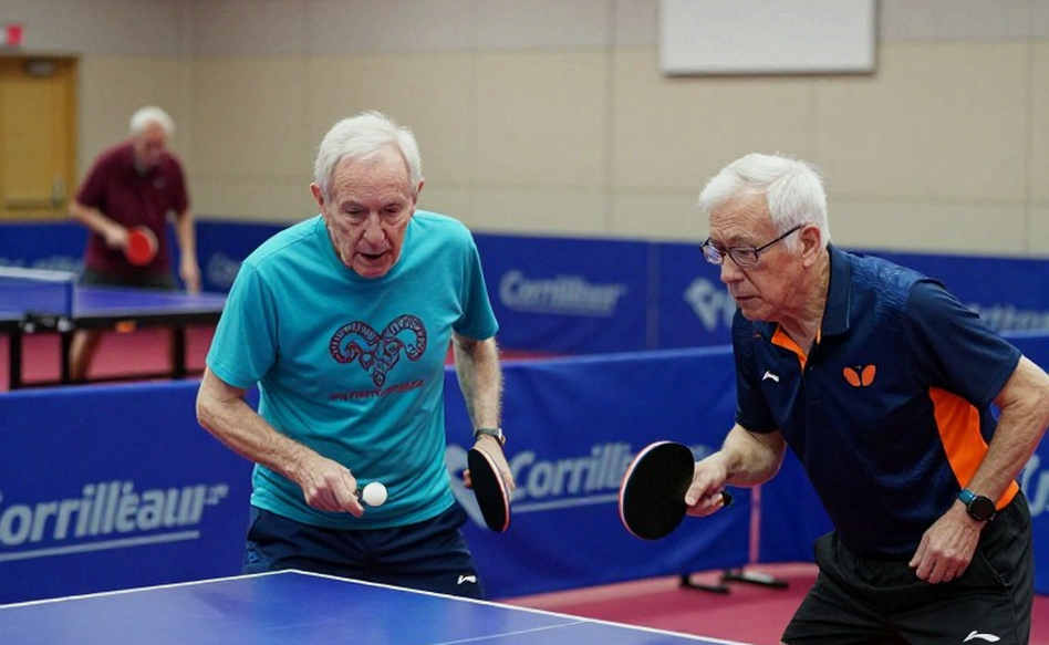 Cú lội ngược dòng lịch sử của Hennaut và ngày hội của bóng bàn trẻ châu Âu tại STIGA Masters lần thứ 19