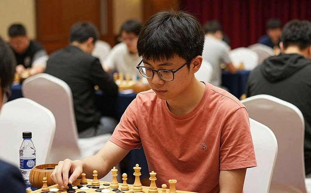 ChessBase Magazine số 225: 10 bài khai cuộc, 27 ván ngắn và một tiêu đề vượt quá dữ liệu