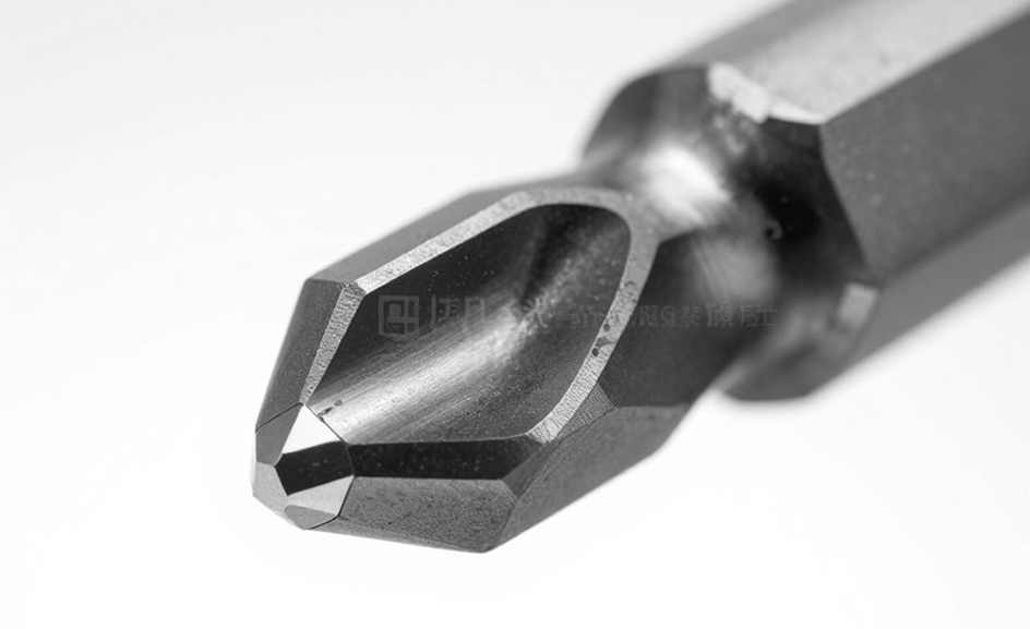 Khi Dữ Liệu Im Lặng: Nhịp Thở, Bước Chân Và Những Gì Không Được Ghi Lại Trên Đường Chạy 800m