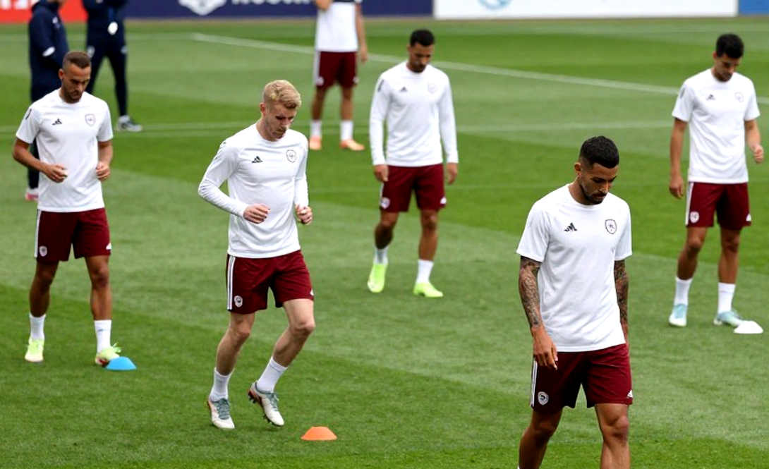 Raheem Sterling và hai lời từ chối ở Ligue 1: khi bản hợp đồng miễn phí không còn miễn phí