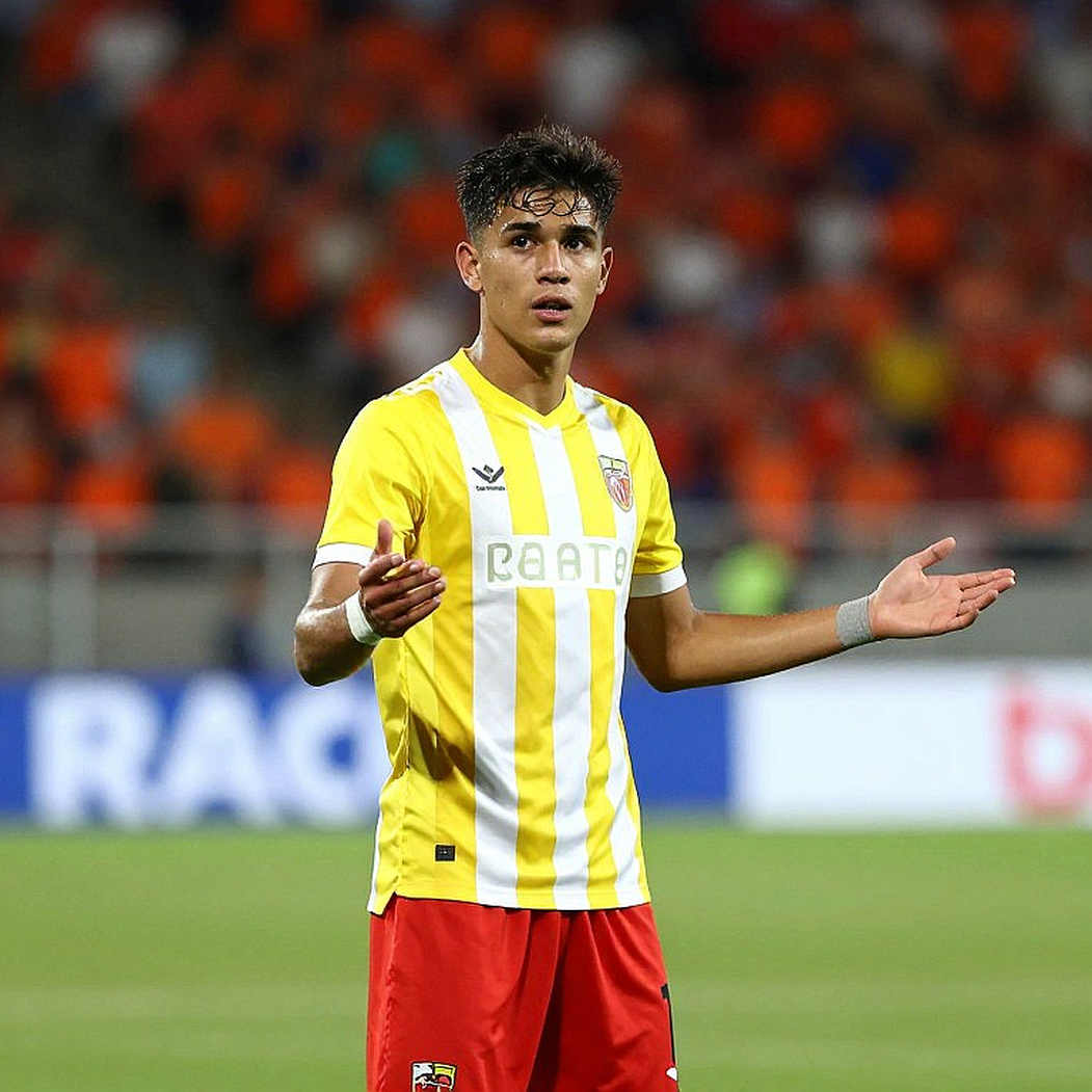Thị trường chuyển nhượng V.League: Dòng tiền chảy ngược và cái giá của việc bán người
