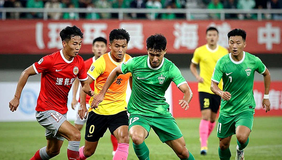 The Price of Honest Silence in Vietnamese Football The Price of Honest Silence in Vietnamese Football