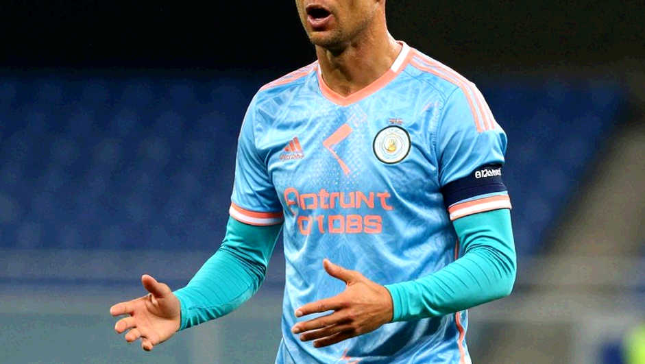 Giải mã cuộc chiến thể chế sau cáo buộc Football Leaks: Manchester City, PSG và bài học tuân thủ tài chính