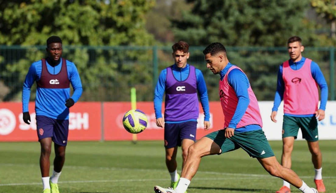 Galatasaray và cuộc chiến VAR: Khi áp lực được dựng trước tiếng còi